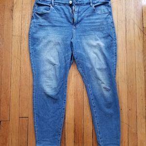 AE Dream Curvy High-Waisted Jegging